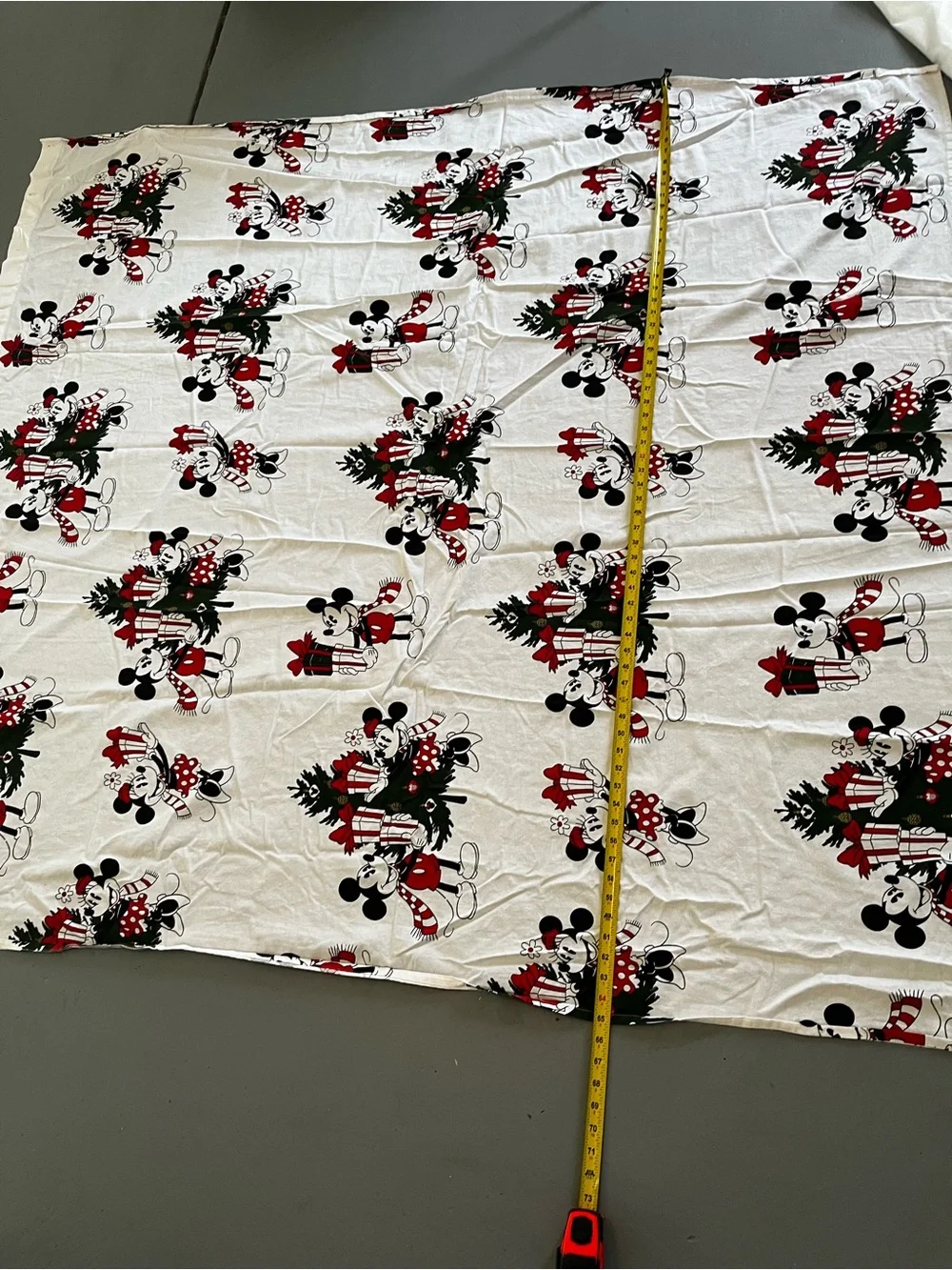 Disney Mickey and Minnie Mouse Christmas 100% Cotton Shower Curtain 72in L 65inw